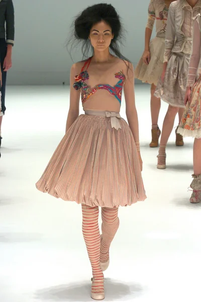 Look 12